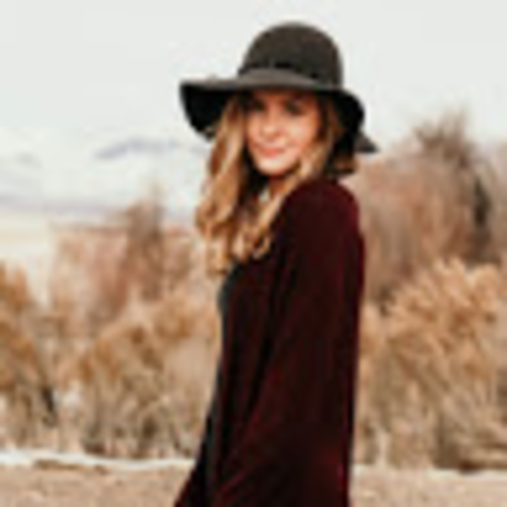 Meet your Posher, Makayla